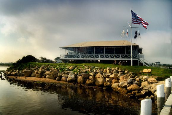 The Oar restaurant overlooking Great Salt Pond on Block Island